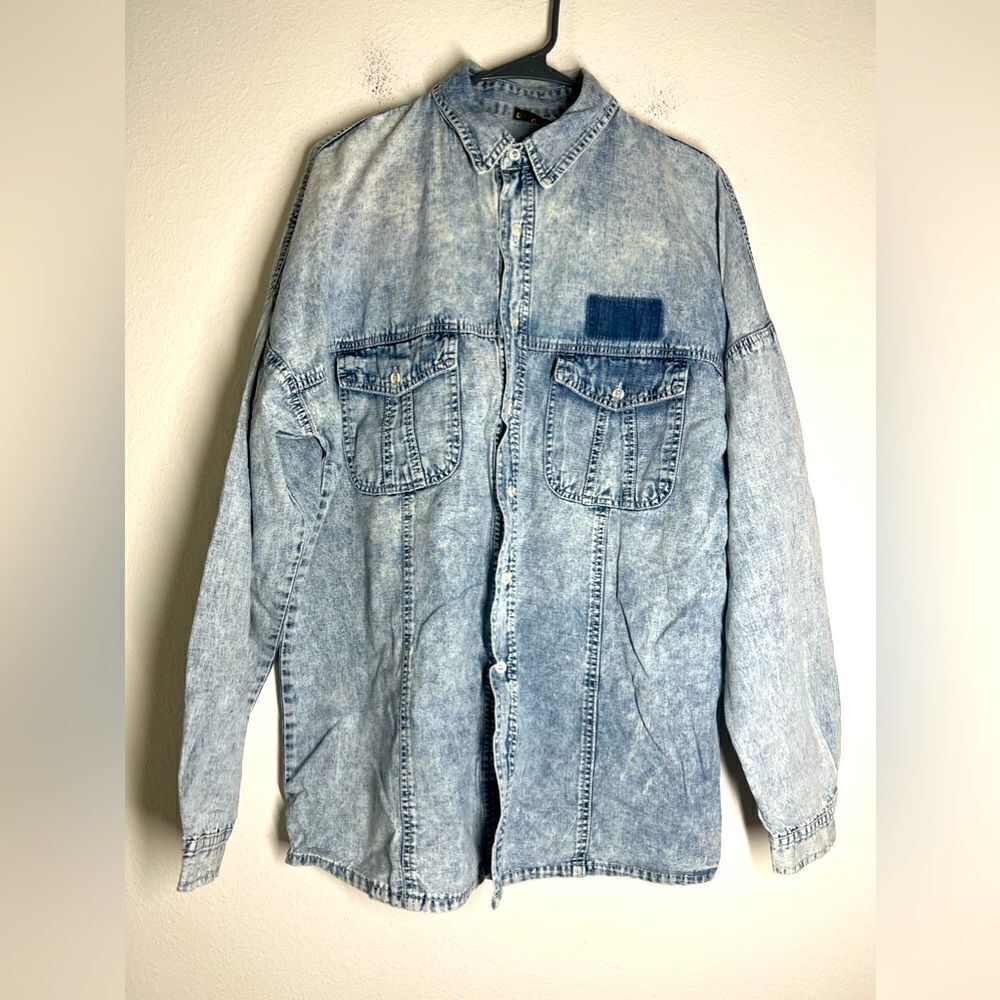 Vintage Men’s Light Denim Button down Shirt Size M Long Sleeve Made in Germany